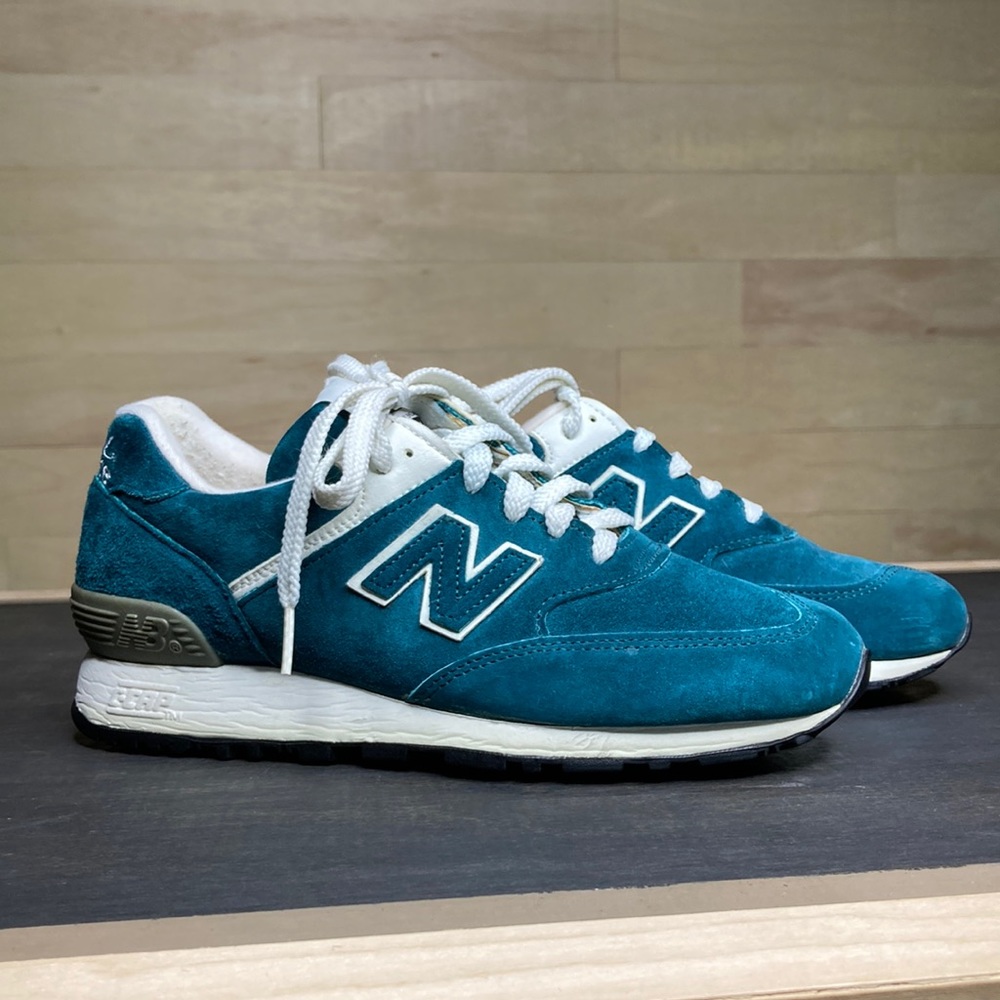 New balance 576 Green suede size 7 Tennis shoes retro vintage style sneakers